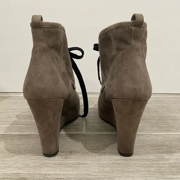 Antica Cuoieria Suede Taupe Neutral Platform Wedge Retro Lace Up Bootie.